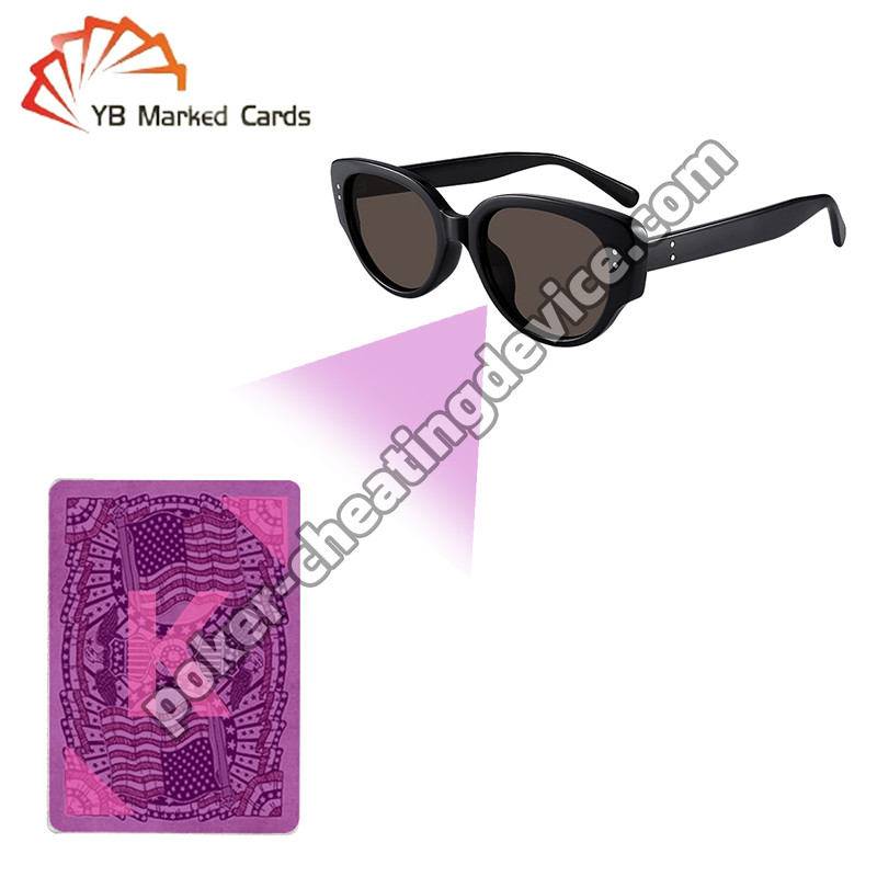 Des lunettes de soleil de cartes marquées des lunettes d'encre invisibles pour un avantage stratégique de jeu