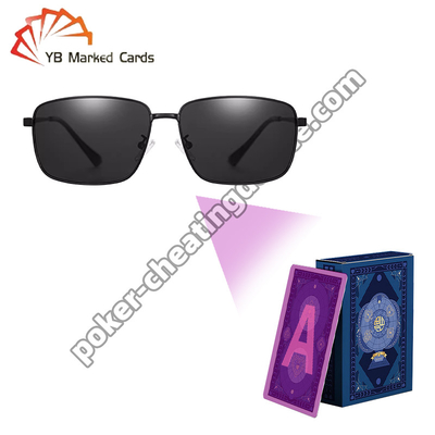 Des lunettes de soleil en plastique transparent pour le poker détectent avec précision les cartes marquées